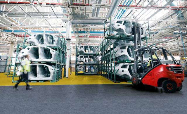 gerflor-header-sub-segment-manufacturing-indus